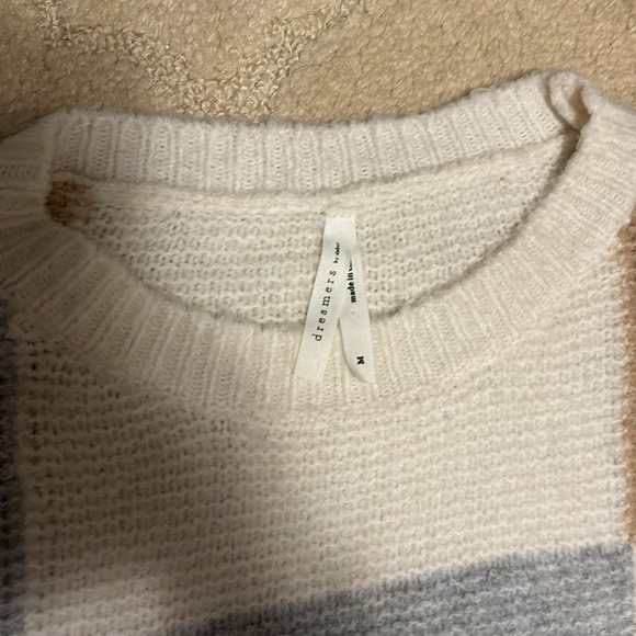 Dreamers Crop Sweater - Picture 2 of 4